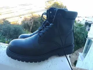 Borcegos Zara Talla 42 Negros Sin Uso