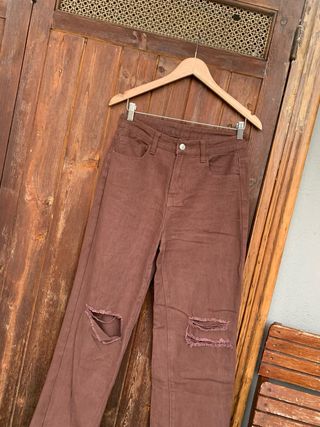 Pantalón ancho marrón