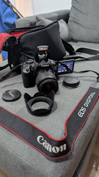 Cámara Canon EOS 600D + Objetivo 18-55mm