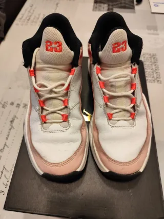 Nike Air Jordan 23 Rosas y Blancas
