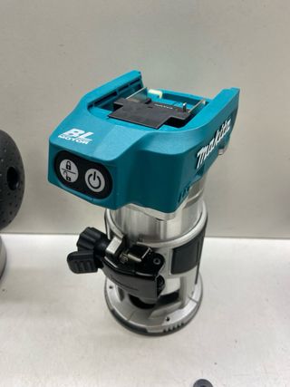 Fresadora Makita DRT50ZJX2