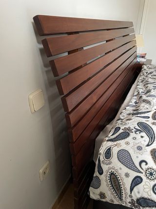 CONJUNTO Cabecero madera Mac180cm sillón mesilla