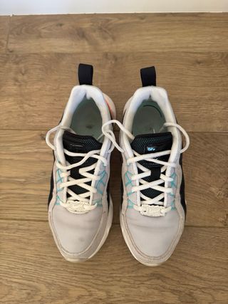 Zapatillas Nike RYZ 365 Naranja y Blanco