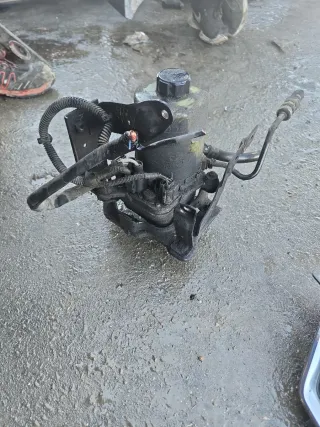 Bomba Dirección Ford C-Max