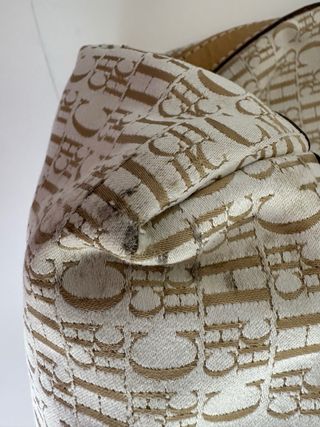 Bolso Carolina Herrera Beige y Blanco