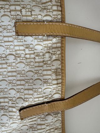 Bolso Carolina Herrera Beige y Blanco