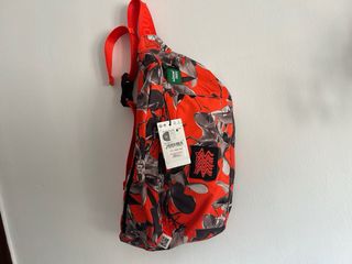 Riñonera Desigual estampado floral