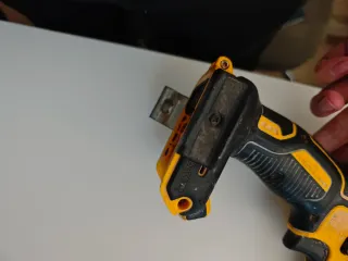 Taladro Dewalt DCD796