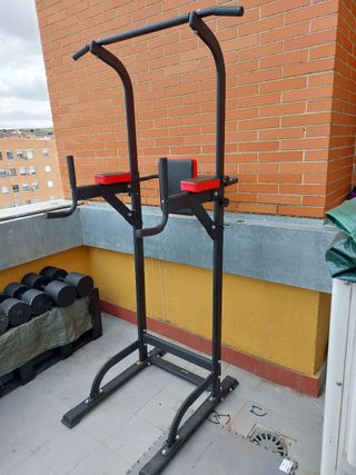 Máquina de dominadas y paralelas