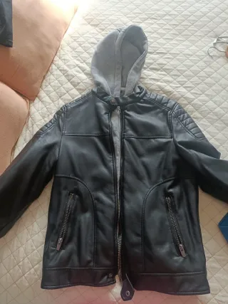 Chaqueta niño piel con sudadera desmontable