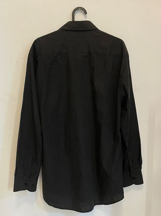 Camisa negra manga larga