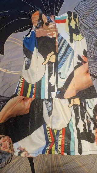 Vestido estampado collage