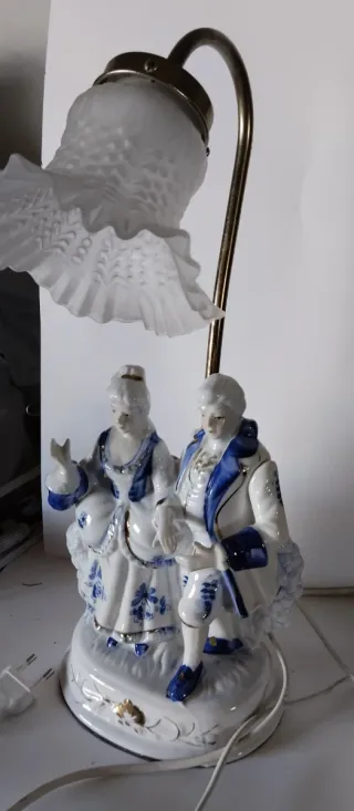 Lampada da tavolo porcellana figure