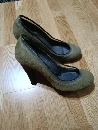 Zapatos Bershka tacón ante verde talla 40