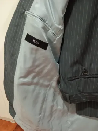 8 Trajes de caballero Boss / Burberry / Zegna / et