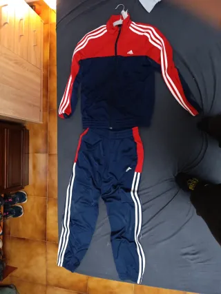 Chándal Adidas Talla 11-12 Años