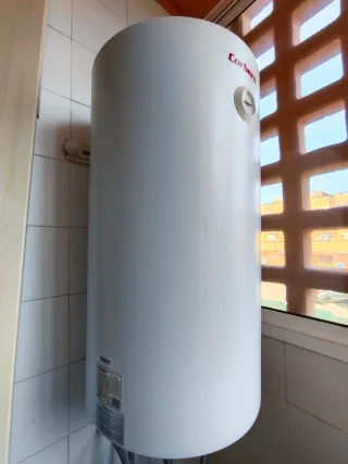 Termo eléctrico Corberó blanco, 92L