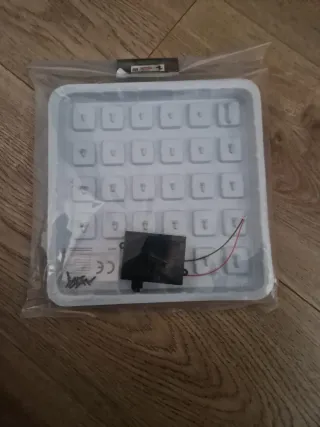 Portapilas Ferrari Enzo 1:10