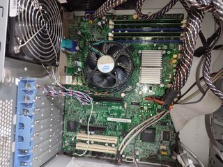 Torre PC Server Nera