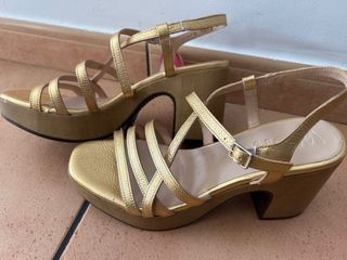 Sandalias Wonder Doradas