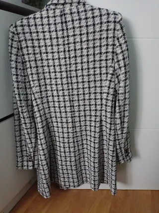 Abrigo Zara Cuadros Blanco y Negro