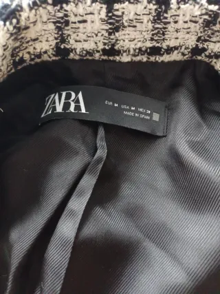 Abrigo Zara Cuadros Blanco y Negro