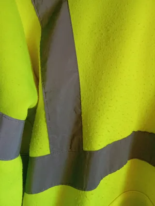 Sudadera fluorescente con bandas reflectantes