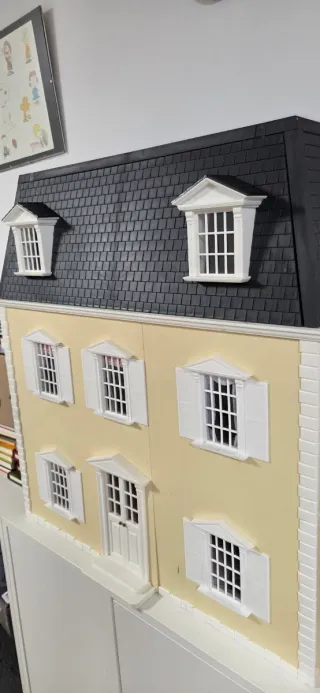 Casa de muñecas clásica