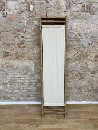 Biombo de bambú y tela beige