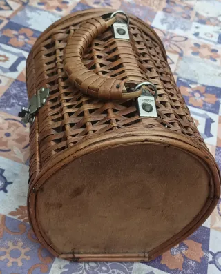 Cesto antiguo de mimbre