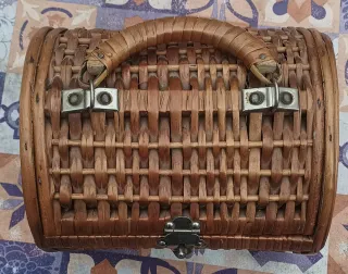 Cesto antiguo de mimbre