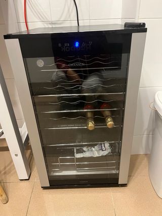 Vinoteca Taurus Chanson 24