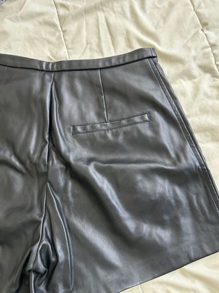 Pantalones cortos de cuero negros Pimkie