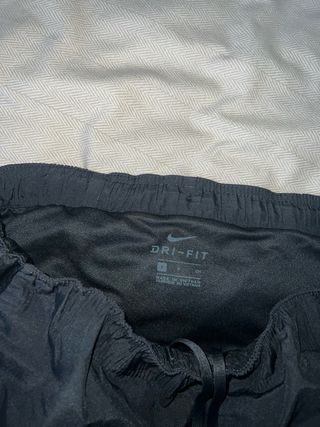 Pantalón deportivo Nike negro