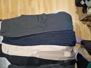 Lote Ropa Talla M: Mono Negro y Pantalones (lote3)