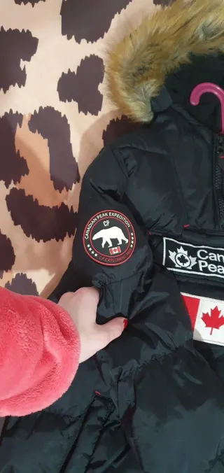 Abrigo Canadian Peak Negro Mujer. Talla 16 años