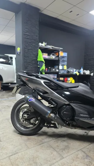 YAMAHA T-MAX 560 TECH MAX