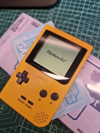Console Nintendo Game Boy Pocket Gialla