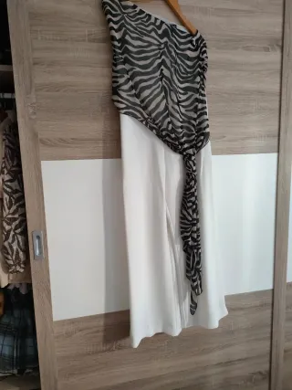 Mono blanco con estampado cebra talla 46