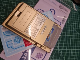 Console Nintendo Game Boy Pocket Dorata