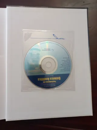 Fundamentos de química analítica (Spanish Edition)