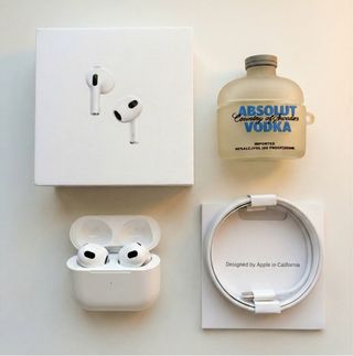 AirPods 3ª Gen. Scatola e cavo inclusi