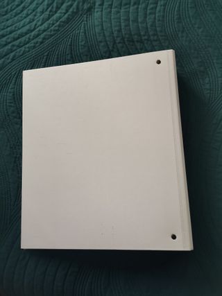 Raccoglitore ad anelli bianco