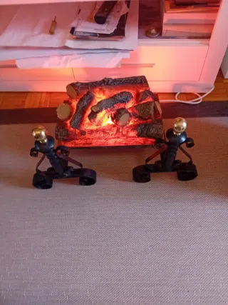 Molinillos de hierro  decorativos para chimenea.