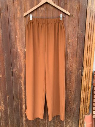 Pantalón ancho marrón