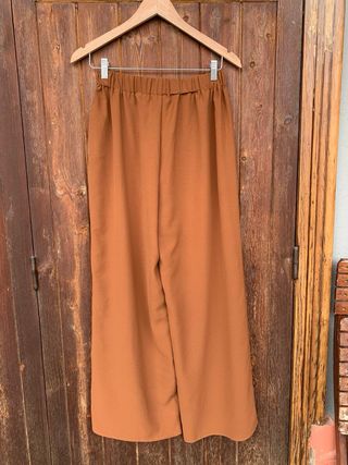 Pantalón ancho marrón