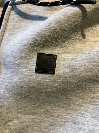 Felpa con zip e cappuccio grigia