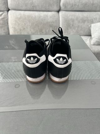 Zapatillas Adidas Samba Negras y Blancas
