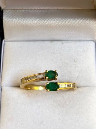 Sortija toi moi esmeralda y brillantes oro