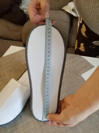 Zapatillas de casa blancas nuevas gratis regalo